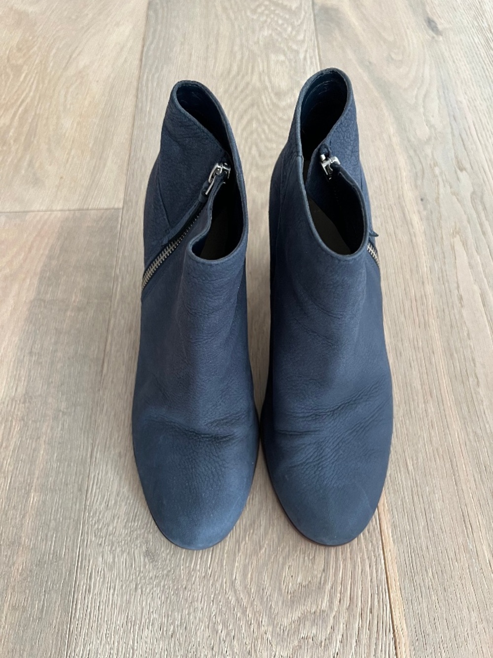 031 🇨🇦 Cole Haan Blue Suede Short Boots, Size 8